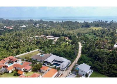 Luxurious U-Shaped Pool Villa in Thong Krut, Koh Samui