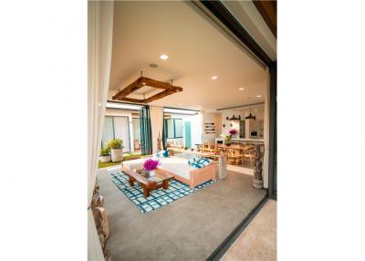 Exclusive Tropical Beachfront Villa In Samui