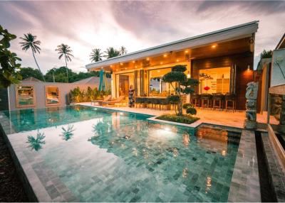 Exclusive Tropical Beachfront Villa In Samui