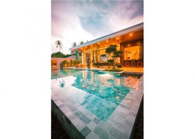 Exclusive Tropical Beachfront Villa In Samui