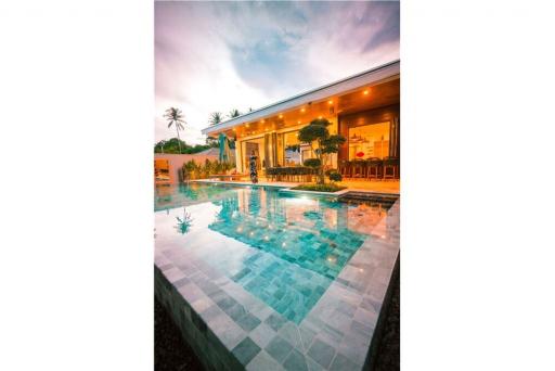 Exclusive Tropical Beachfront Villa In Samui