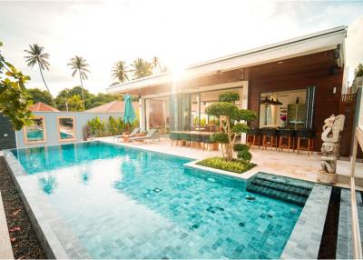 Exclusive Tropical Beachfront Villa In Samui