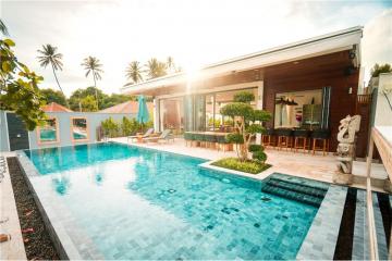 Exclusive Tropical Beachfront Villa In Samui