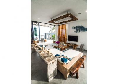 Exclusive Tropical Beachfront Villa In Samui