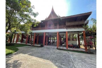 Thai Traditional Style Wooden House for Sale in Lamai, Koh Samui