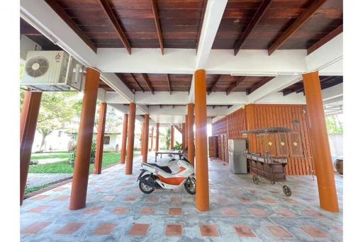 Thai Traditional Style Wooden House for Sale in Lamai, Koh Samui