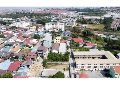 436 Sqm. Land listed for ฿ 3,900,000.