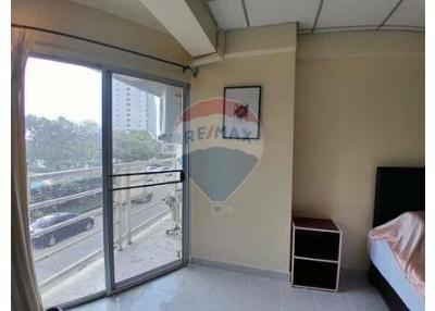 27 Sqm., 1 Bed, 1 Bath Condo listed for ฿ 1,150,000.