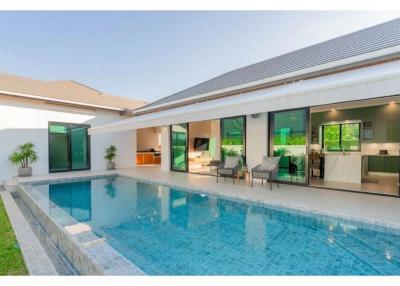 Great Quality Villa, 4 Bed 4 Bath in Hua Hin Soi 112 For Sale - 920601001-232