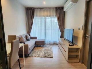 Condo for Rent at Life Asoke Hype