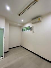 For Rent Bangkok Office Sukhumvit BTS Asok MRT Sukhumvit Watthana