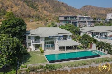 Luxury Black Mountain golf course property for sale Hua Hin