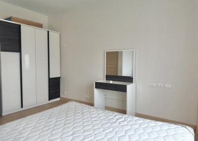 Condo for Rent at Trams Square