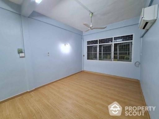 Commercial for Rent in Khlong Ton Sai