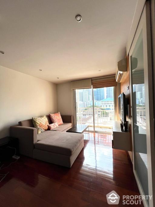 1-BR Condo at 49 Plus near BTS Phrom Phong