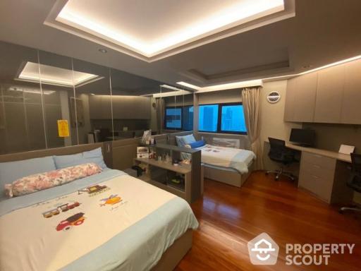 4-BR Condo at Sathorn Gardens near MRT Si Lom