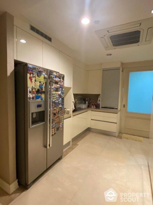 4-BR Condo at Sathorn Gardens near MRT Si Lom