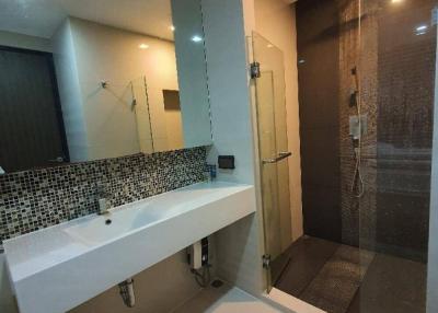 1-BR Condo at Rhythm Sukhumvit 44/1 near BTS Phra Khanong