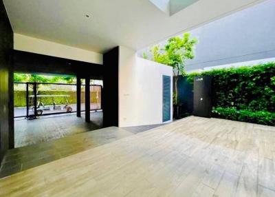 Spacious and modern building entrance with natural lighting