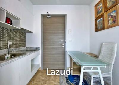 Studio 1 Bathroom 22 SQ.M Pattaya Posh