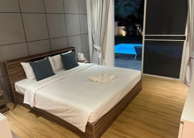 Luxurious 4-Bedroom Villa Rawai