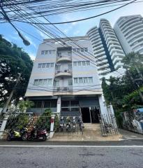 5-bedroom commercial building for sale on Yen Akat Road