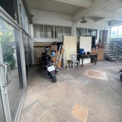 5-bedroom commercial building for sale on Yen Akat Road