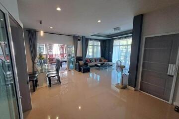 4 Bedrooms 2 Storey house for rent in San Kamphaeng