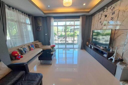 4 Bedrooms 2 Storey house for rent in San Kamphaeng