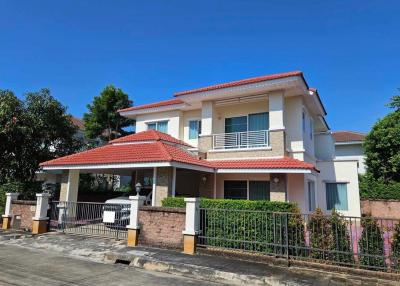 3 Bedrooms 2 storey house for rent in San Kampaeng