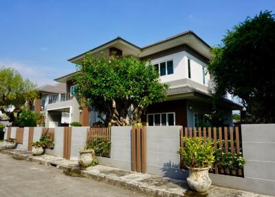 A nice family home for sale in Hang Dong, Chiang Mai