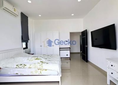 8 Bedrooms House East Pattaya H011371