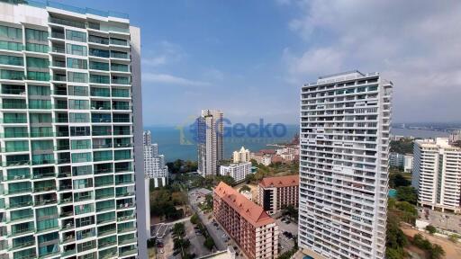 Studio Condo in Park Beach Wongamat C011367