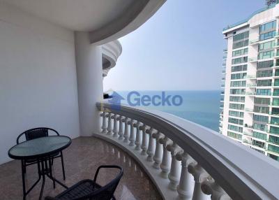 Studio Condo in Park Beach Wongamat C011367