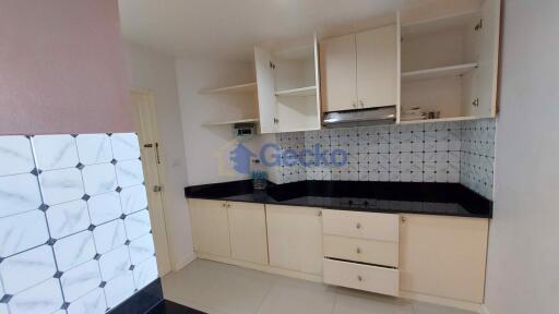 Studio Condo in Park Beach Wongamat C011367