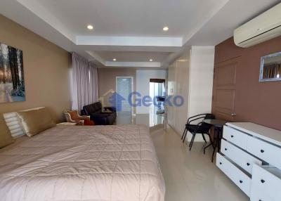 1 Bedroom Condo in Park Beach Wongamat C011368