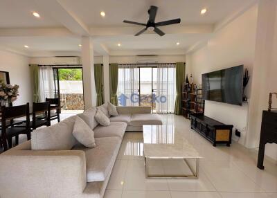 3 Bedrooms House in Tawan Villas East Pattaya H011366