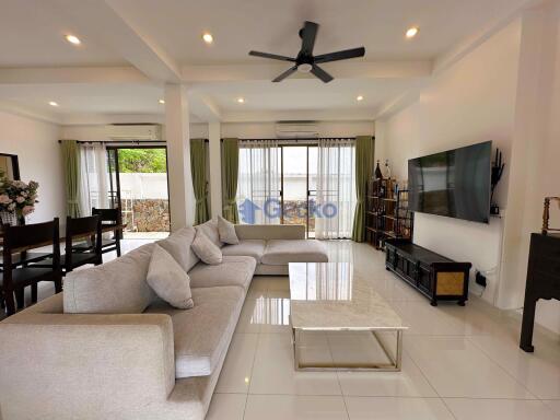 3 Bedrooms House in Tawan Villas East Pattaya H011366