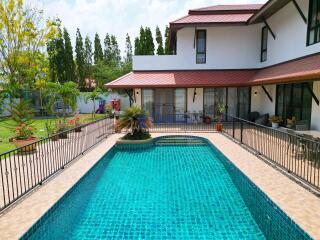 3 Bedrooms House in Tawan Villas East Pattaya H011366