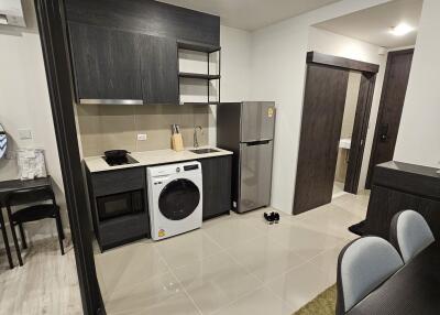 Condo for Rent at XT Huaikhwang