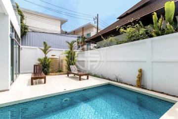 4 bedrooms moderns pool villa in Kamala