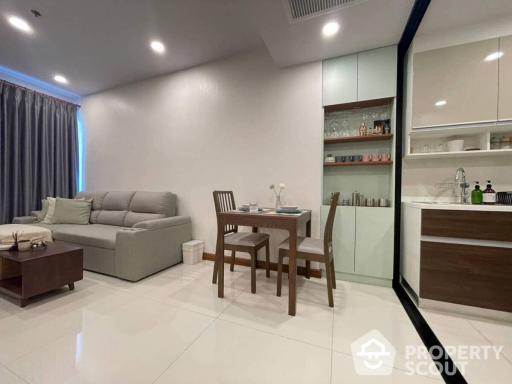 1-BR Condo at Supalai Premier Charoen Nakhon near BTS Krung Thon Buri