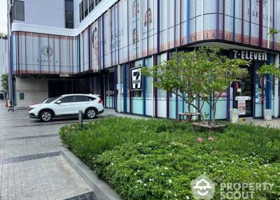 1-BR Condo at Xt Ekkamai near BTS Thong Lor