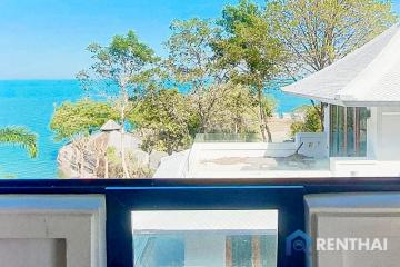 For sale  Beachfront pool villa in Pattaya