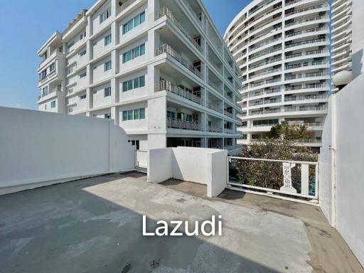 3 Bedroom Townhouse Just 50m From The Beach