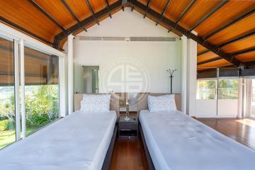 5 bedrooms Luxury Pool villa stunting Seaview in Cape Yamu