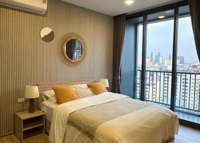 1-BR Condo at Xt Phayathai near BTS Phaya Thai