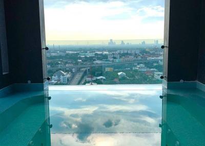 1-BR Condo at Life Sukhumvit 62 near BTS Bang Chak