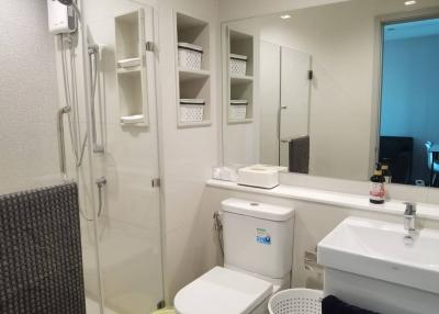 1-BR Condo at Life Sukhumvit 62 near BTS Bang Chak