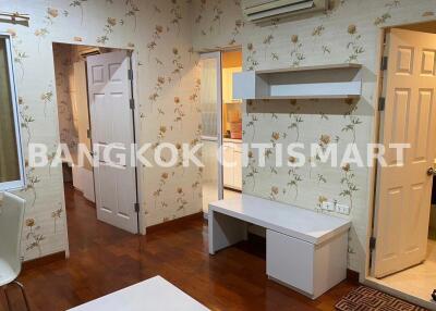 Condo at Life@Phahon - Ari for sale